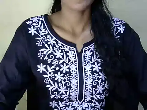 Snapshot of Hayat_K chatting on July 13, 3:37 pm Hayat K online show from July 13, 3:37 pm