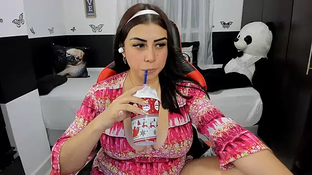 lucy007  online show from July 8, 12:59 am