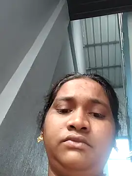 Snapshot of RiyaHot chatting on July 16, 1:22 am RiyaHot online show from July 16, 1:22 am