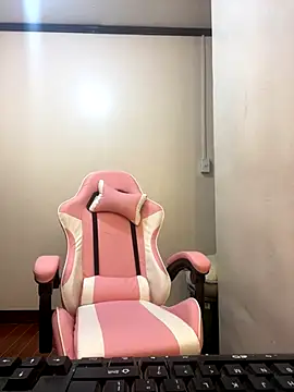 YourTSLovely online show from November 25, 5:07 am