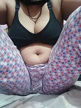 Snapshot of Alka_pandey chatting on July 21, 5:43 am Alka pandey online show from July 21, 5:43 am