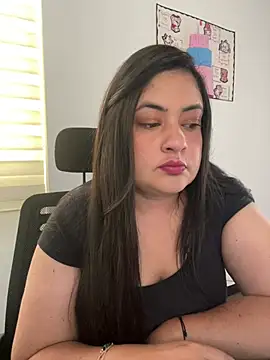 Snapshot of Antonella_Bernal_ chatting on July 16, 1:39 pm Antonella Bernal online show from July 16, 1:39 pm