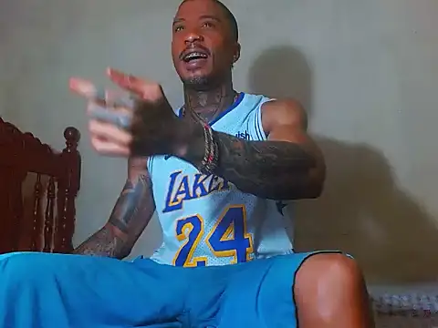 Snapshot of the_king_black chatting on July 19, 6:11 pm the king black online show from July 19, 6:11 pm