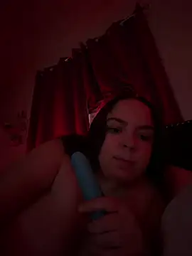 Snapshot of SkylarSinclair chatting on July 17, 9:16 am SkylarSinclair online show from July 17, 9:16 am