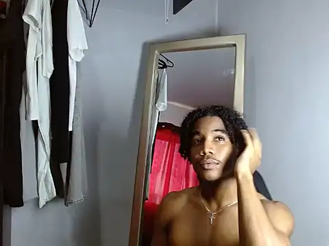 Snapshot of AxelSilva7777 chatting on July 21, 7:49 pm AxelSilva7777 online show from July 21, 7:49 pm