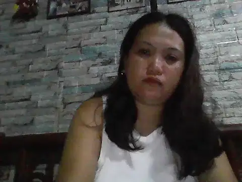 Snapshot of Lunasky05 chatting on July 20, 12:51 pm Lunasky05 online show from July 20, 12:51 pm