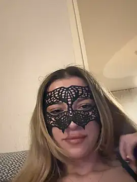 Snapshot of 0_Mira_0 chatting on July 23, 7:12 pm 0 Mira 0 online show from July 23, 7:12 pm