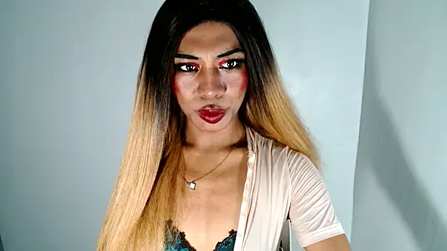 Vixen Erotica online show from July 27, 11:28 am