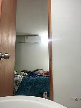 riri brunnete online show from March 15, 11:40 am