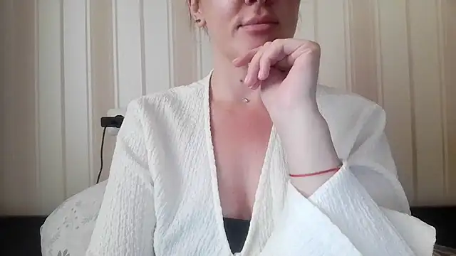 AbigailBlue online show from August 2, 10:46 am