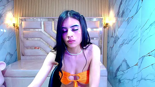 Snapshot of kimberly_r_ chatting on August 5, 1:14 pm kimberly r online show from August 5, 1:14 pm