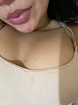 mels011 online show from July 27, 4:25 pm