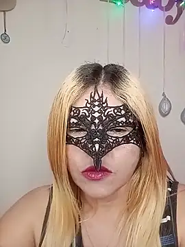 Isabellabrown43 online show from July 25, 9:23 pm