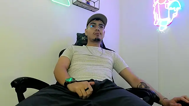 Samu leniz online show from August 7, 3:47 pm