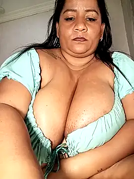 Snapshot of Dajanaaroa chatting on January 31, 4:27 pm Dajanaaroa online show from January 31, 4:27 pm