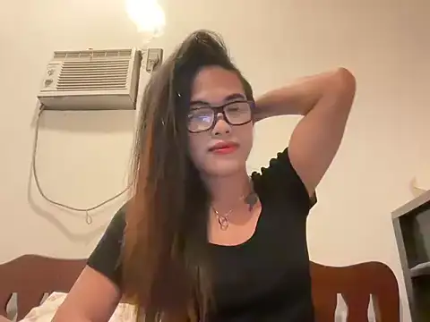Snapshot of _yoursweetjasmine_ chatting on July 25, 3:26 am yoursweetjasmine online show from July 25, 3:26 am