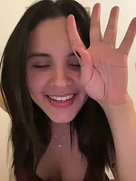 Snapshot of IvyValentine chatting on January 10, 4:33 am IvyValentine online show from January 10, 4:33 am