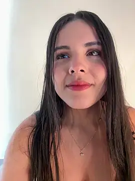 Snapshot of IvyValentine chatting on October 23, 7:01 pm IvyValentine online show from October 23, 7:01 pm