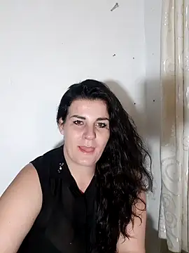 Snapshot of GiaNoir7 chatting on August 7, 8:11 pm GiaNoir7 online show from August 7, 8:11 pm