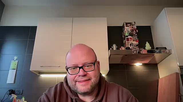 theitalianbear online show from March 29, 5:18 am