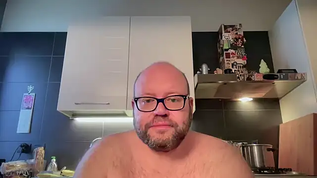 theitalianbear online show from April 14, 4:51 am