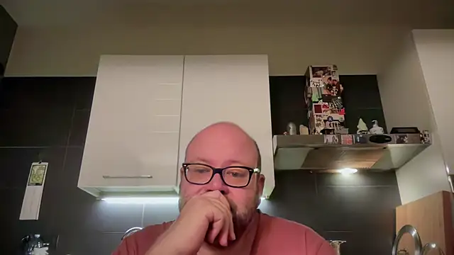 Snapshot of theitalianbear chatting on May 14, 7:20 pm theitalianbear online show from May 14, 7:20 pm