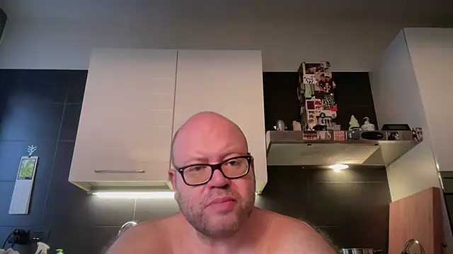 Snapshot of theitalianbear chatting on May 29, 3:37 am theitalianbear online show from May 29, 3:37 am