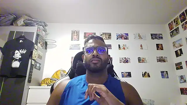 Snapshot of xXxChrisKissxXx chatting on July 26, 3:14 am xXxChrisKissxXx online show from July 26, 3:14 am
