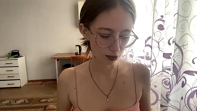 Snapshot of GlennSchrack chatting on July 29, 6:22 am GlennSchrack online show from July 29, 6:22 am