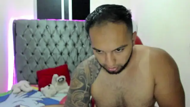 mrloganfuck1 online show from March 23, 5:11 am