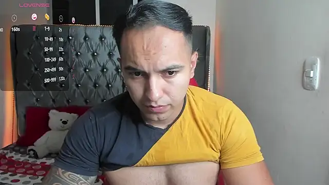 mrloganfuck1 online show from April 14, 5:46 am