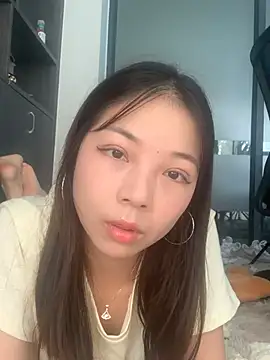 xylia S online show from August 1, 2:44 am