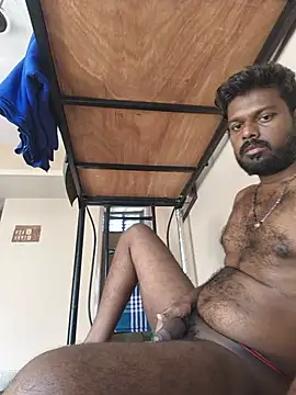 Snapshot of Vijayanbigc chatting on August 1, 4:56 am Vijayanbigc online show from August 1, 4:56 am
