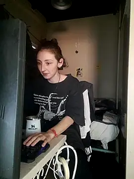 astrid20261 online show from July 31, 7:57 pm