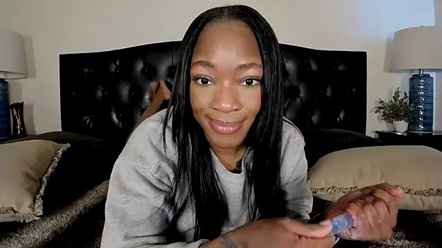 Snapshot of nicolesolace chatting on February 4, 10:04 pm nicolesolace online show from February 4, 10:04 pm