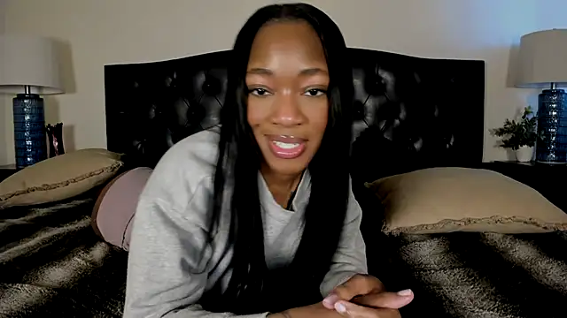 Snapshot of nicolesolace chatting on February 13, 10:06 pm nicolesolace online show from February 13, 10:06 pm