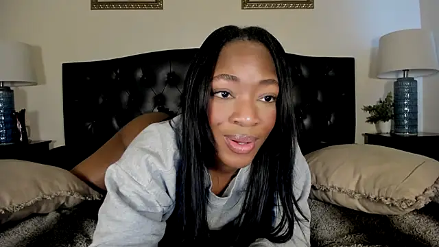 nicolesolace online show from March 24, 9:09 pm