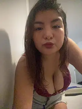 Snapshot of SofiaDinamita chatting on August 4, 4:42 pm SofiaDinamita online show from August 4, 4:42 pm