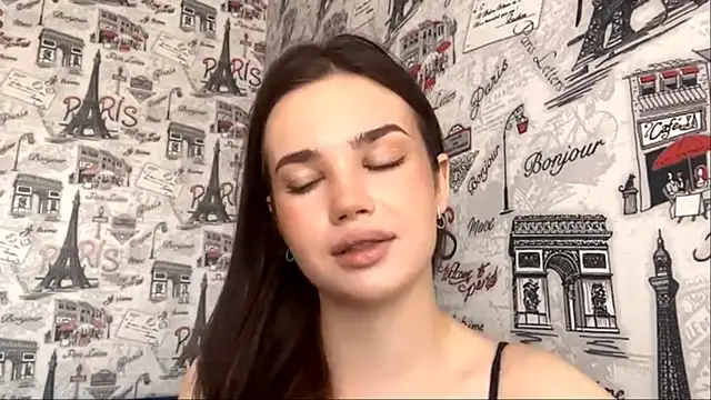 Snapshot of AngeliaCagnon chatting on August 5, 7:11 am AngeliaCagnon online show from August 5, 7:11 am