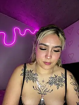 rubiaaqueen online show from August 9, 3:23 am