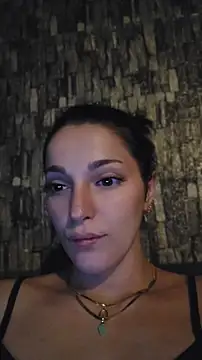 Snapshot of Leila_kisses chatting on August 1, 6:56 am Leila kisses online show from August 1, 6:56 am