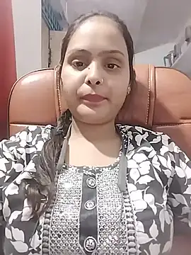 Snapshot of Kiran-Pandey chatting on August 3, 8:23 pm Kiran-Pandey online show from August 3, 8:23 pm