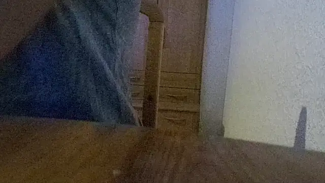 Snapshot of Horniekles chatting on August 1, 9:46 pm Horniekles online show from August 1, 9:46 pm