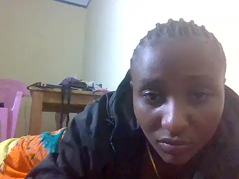 Snapshot of Petitesecret chatting on August 2, 10:08 pm Petitesecret online show from August 2, 10:08 pm