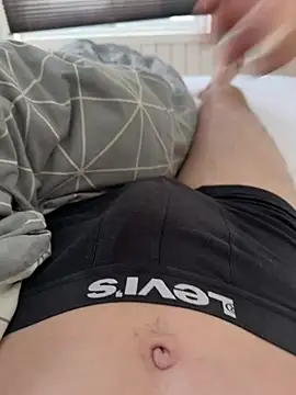 Emil06  online show from August 3, 6:01 am