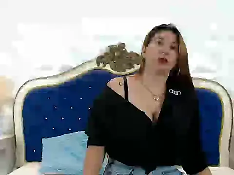 Snapshot of XimenaEvans chatting on August 3, 8:34 pm XimenaEvans online show from August 3, 8:34 pm