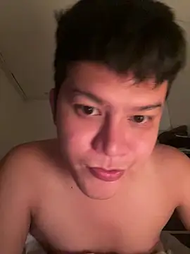 asiantwink3195 online show from August 5, 9:28 pm