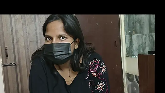 Snapshot of kittu_thakur chatting on August 9, 7:57 am kittu thakur online show from August 9, 7:57 am