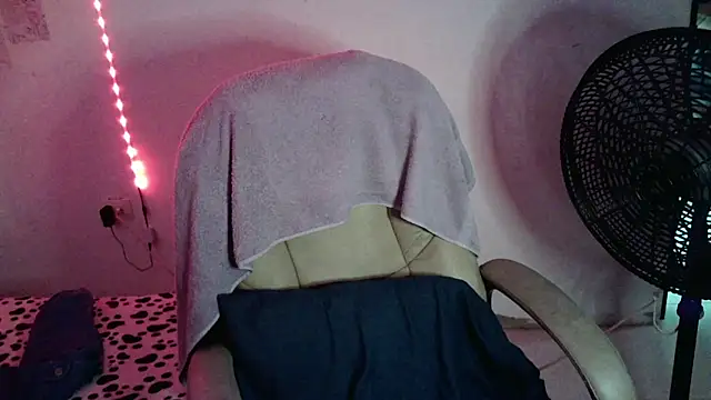 Snapshot of NoxxVelveth chatting on August 7, 5:15 pm NoxxVelveth online show from August 7, 5:15 pm