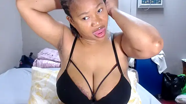 Snapshot of BigAreola26 chatting on April 24, 3:53 am BigAreola26 online show from April 24, 3:53 am